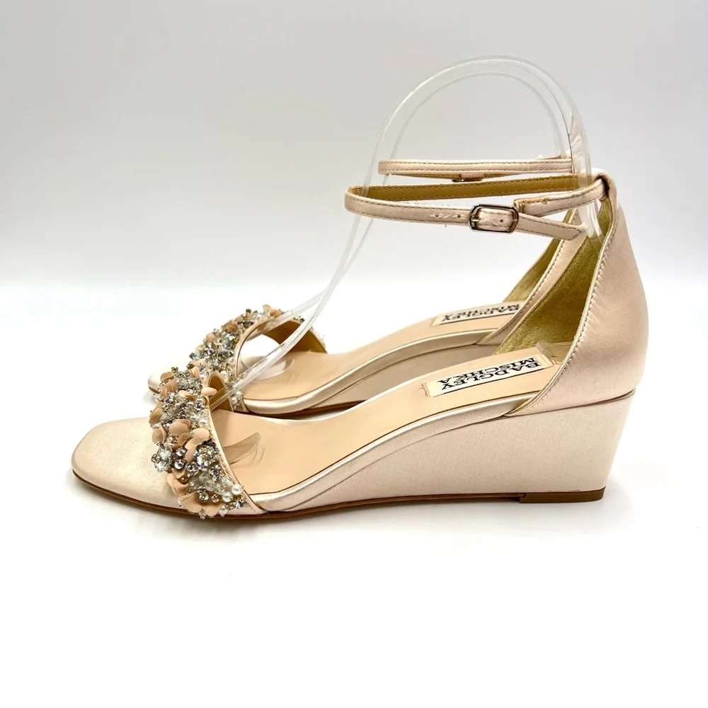 Badgley Mischka Size 7 Nude Satin Jeweled Low Wedges Heels Dress Sandals Shoes‎
